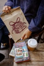 Le Cadeau Littéraire/ Bej Kitap Kılıfı - Görsel 3